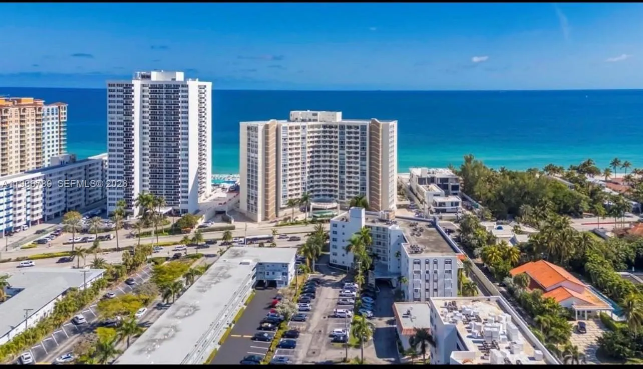 3181 S Ocean Dr, Hallandale Beach FL 33009