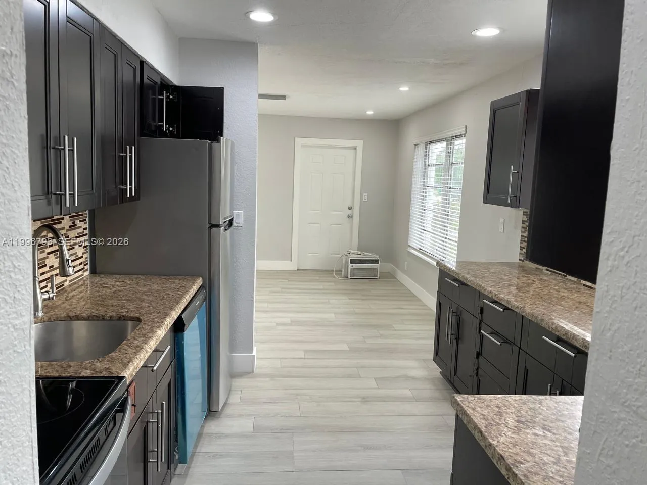 6241 NW 12th St # 6241, Sunrise FL 33313