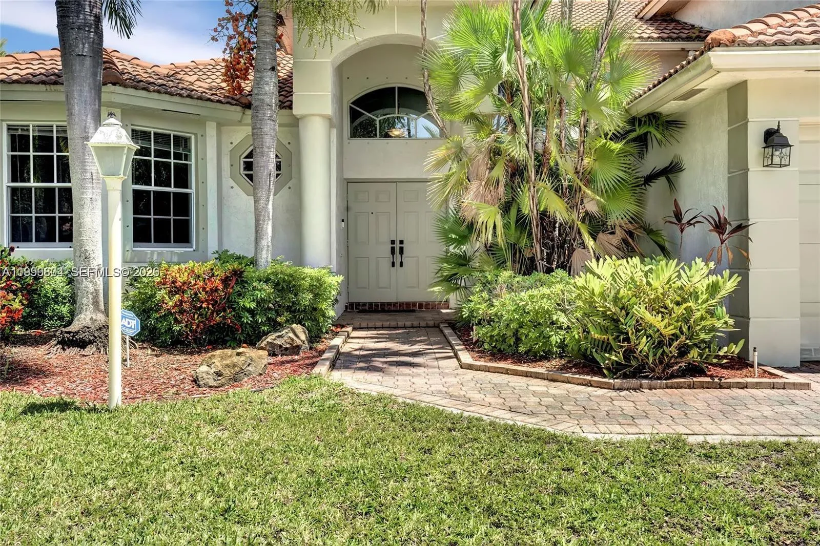 13813 NW 21st St, Pembroke Pines FL 33028