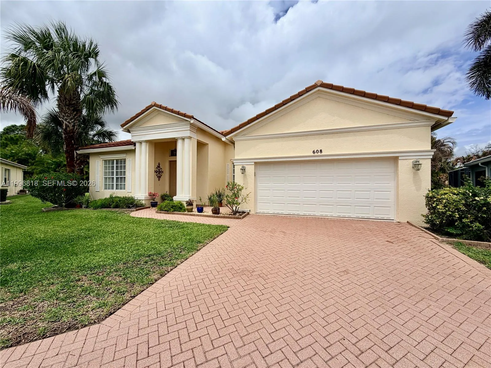 3 bedroom 2 bath for sale at 608 SW Chesapeake Ct, Port St. Lucie FL 34986
