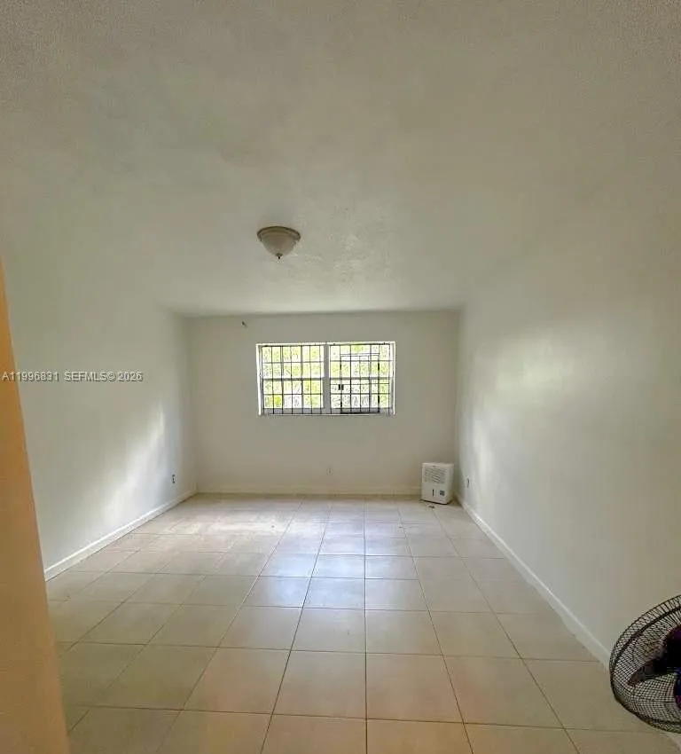 203 NE 141 # 203, Miami FL 33161