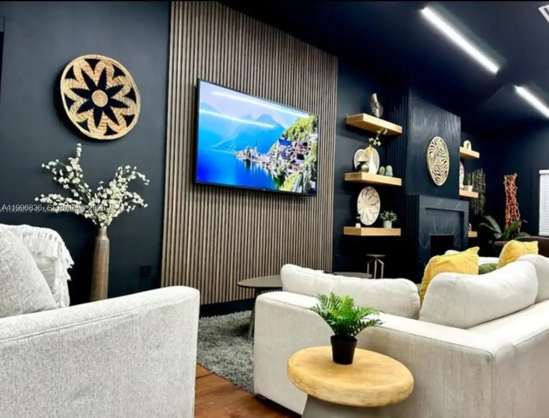 2612 SW 12th St, Miami FL 33135