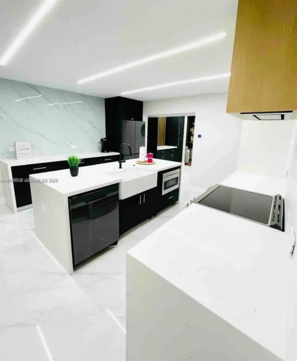 2612 SW 12th St, Miami FL 33135