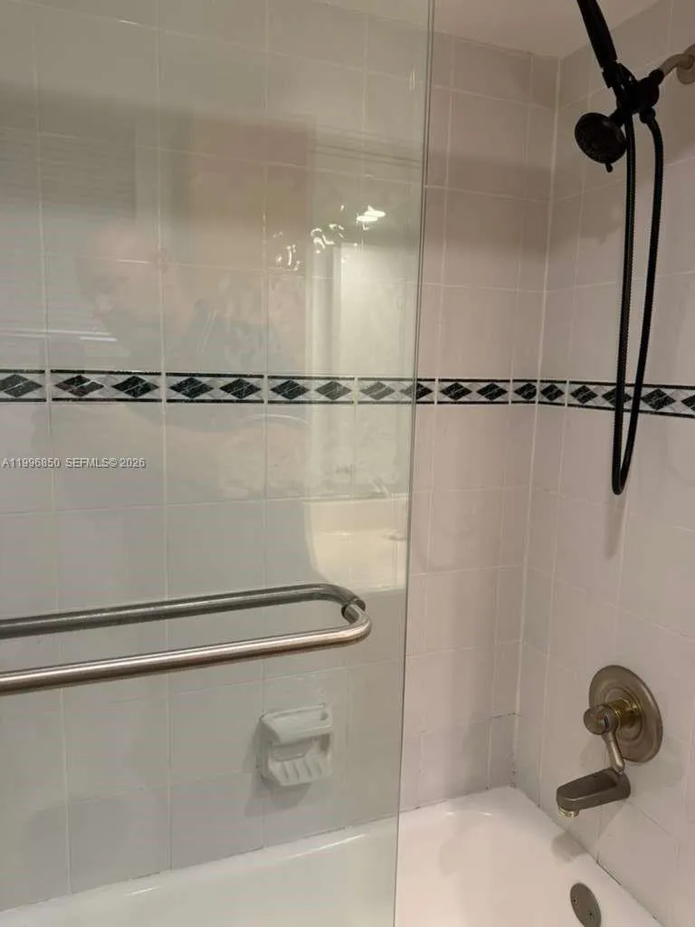 8851 N New River Canal Rd # 21E, Plantation FL 33324