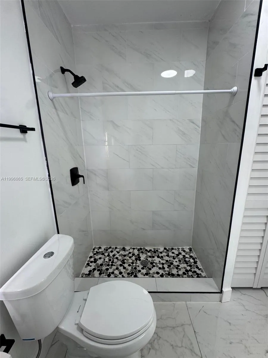 1011 NW 145th St # 1, Miami FL 33168