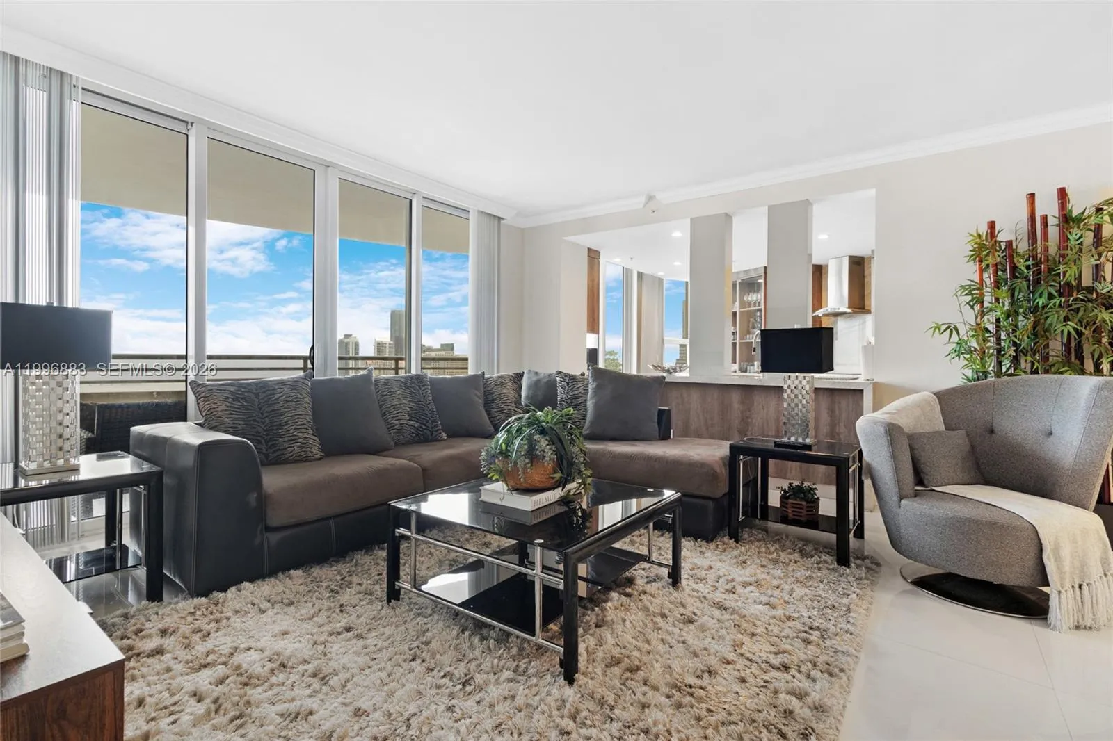 848 Brickell Key Dr # 3905, Miami FL 33131