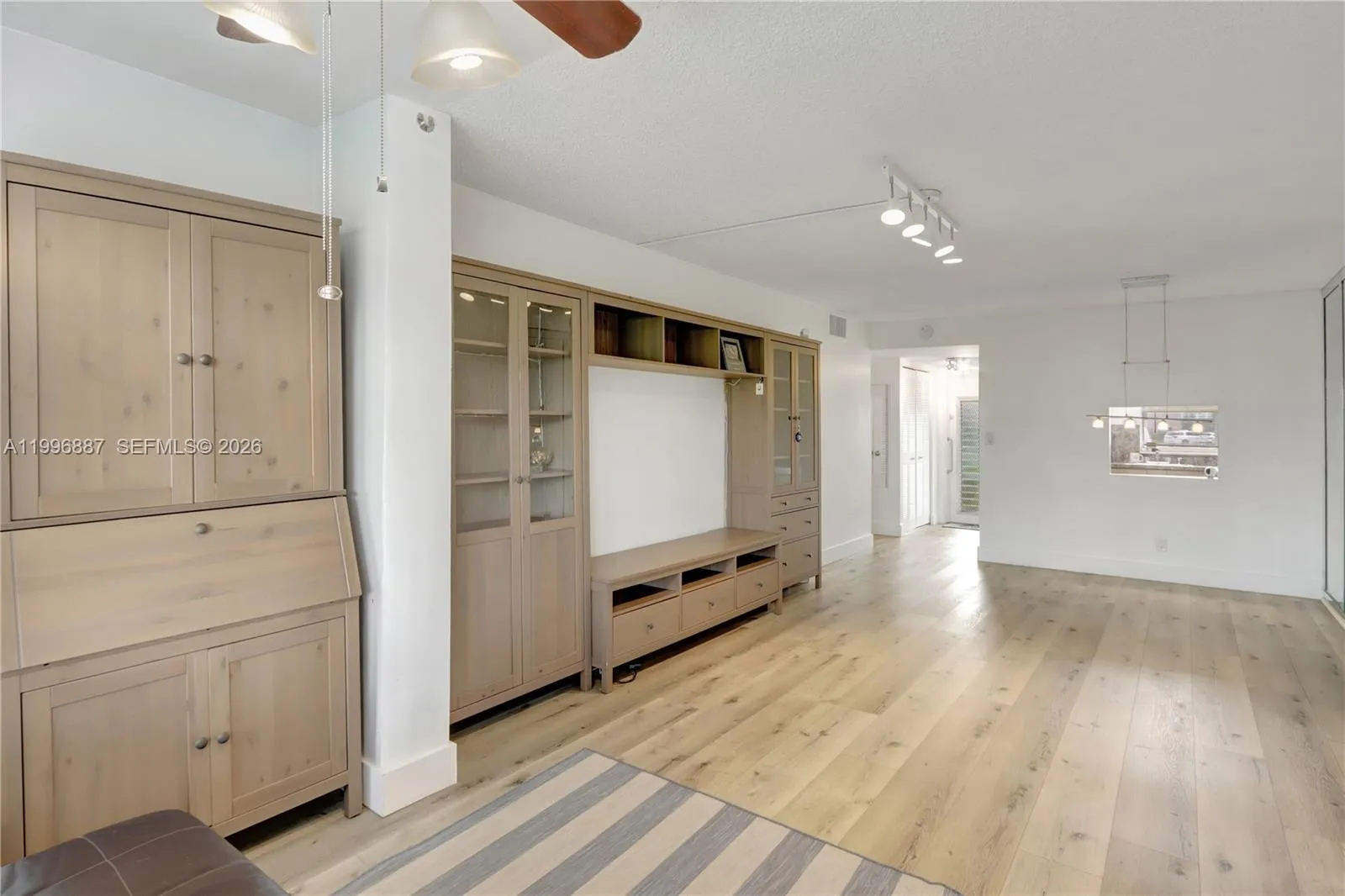 9041 Sunrise Lakes Blvd # 106, Sunrise FL 33322