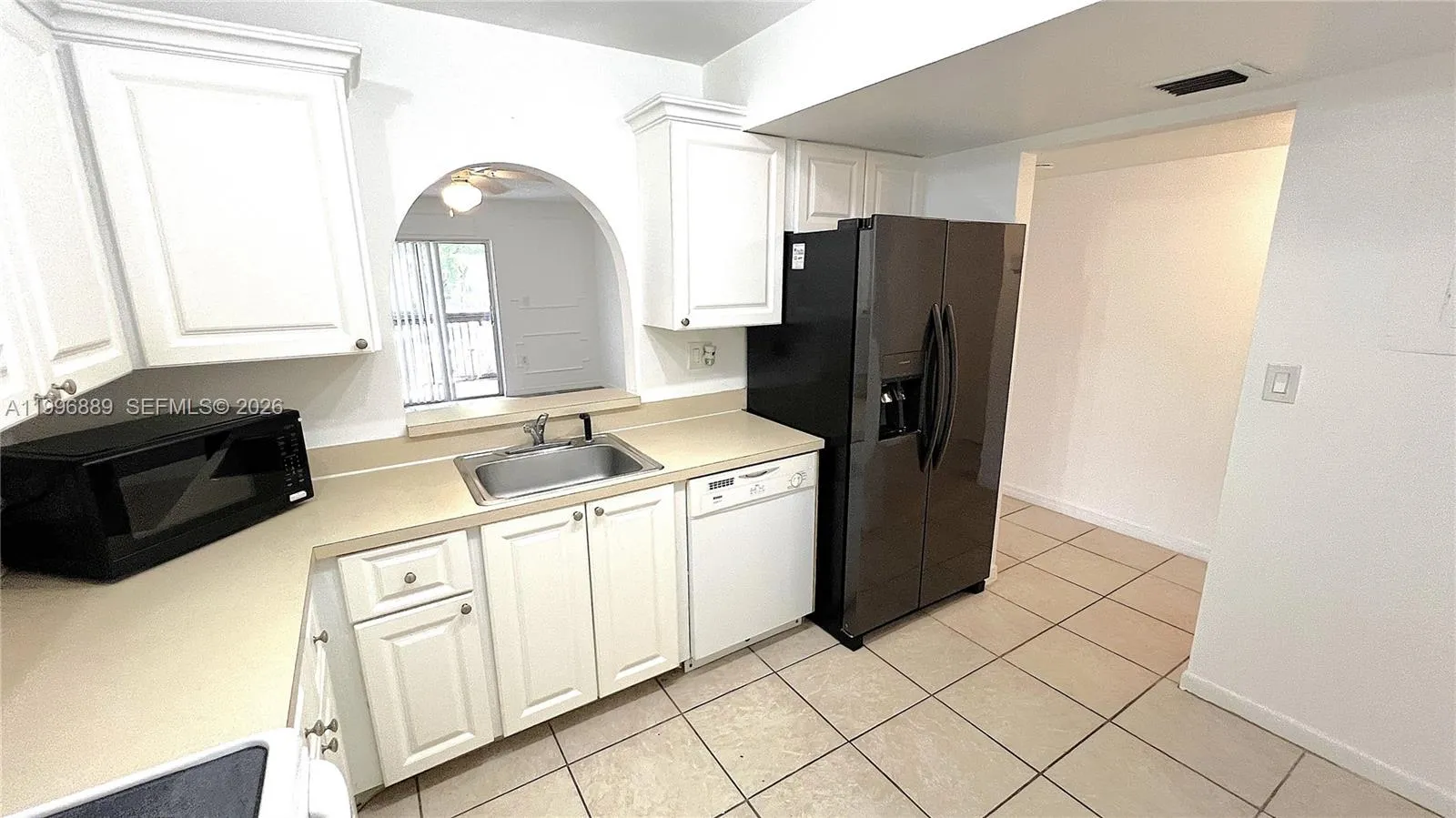 711 N Pine Island Rd # 211, Plantation FL 33324