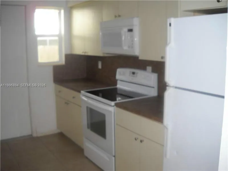 1040 92 ST # 3, Bay Harbor Islands FL 33154