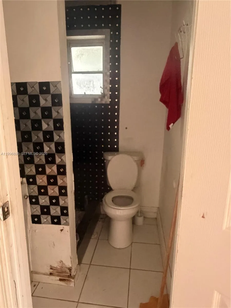 for sale at 634 SW 10th Ave, Miami FL 33130