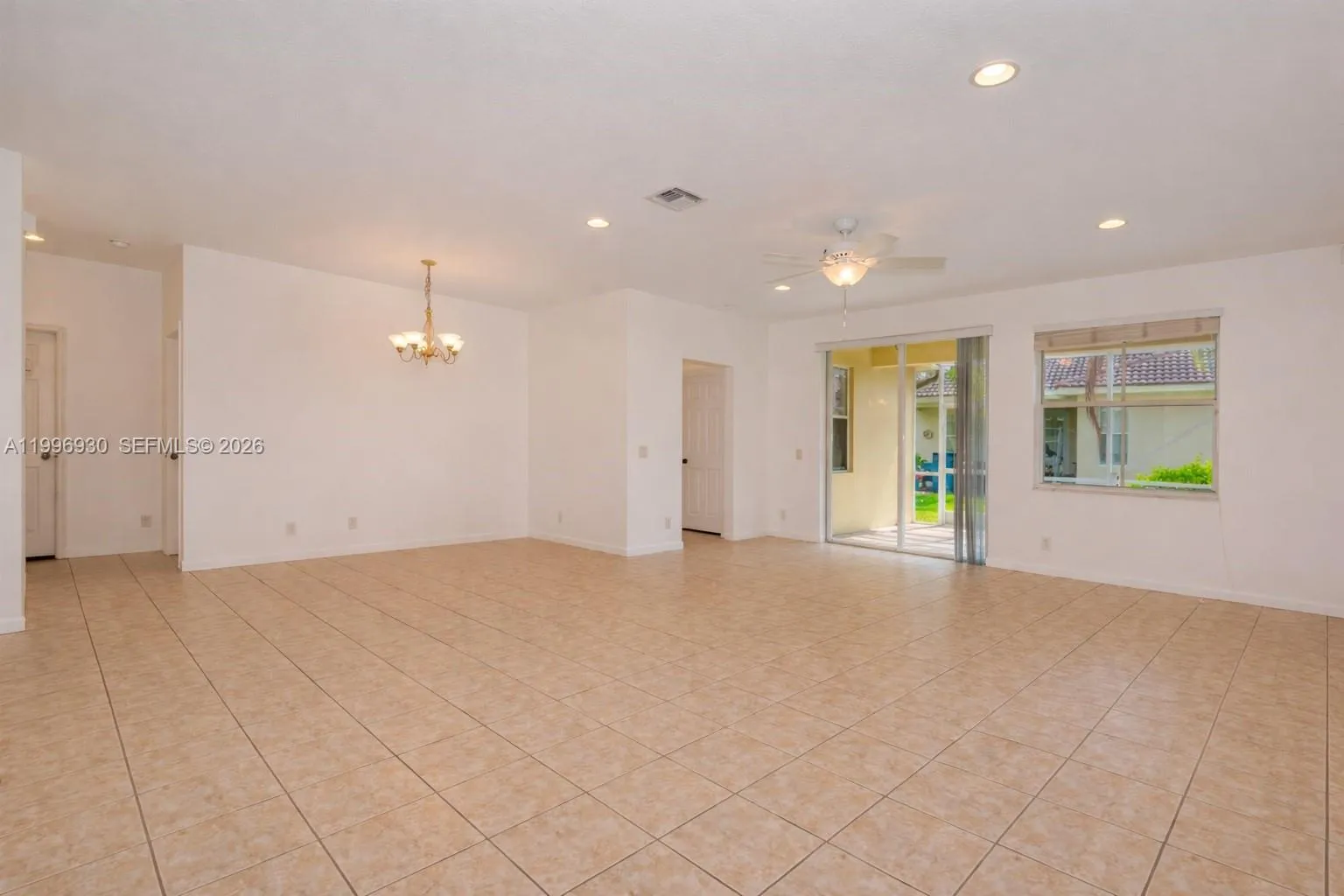 1877 Aspen Ln, Weston FL 33327