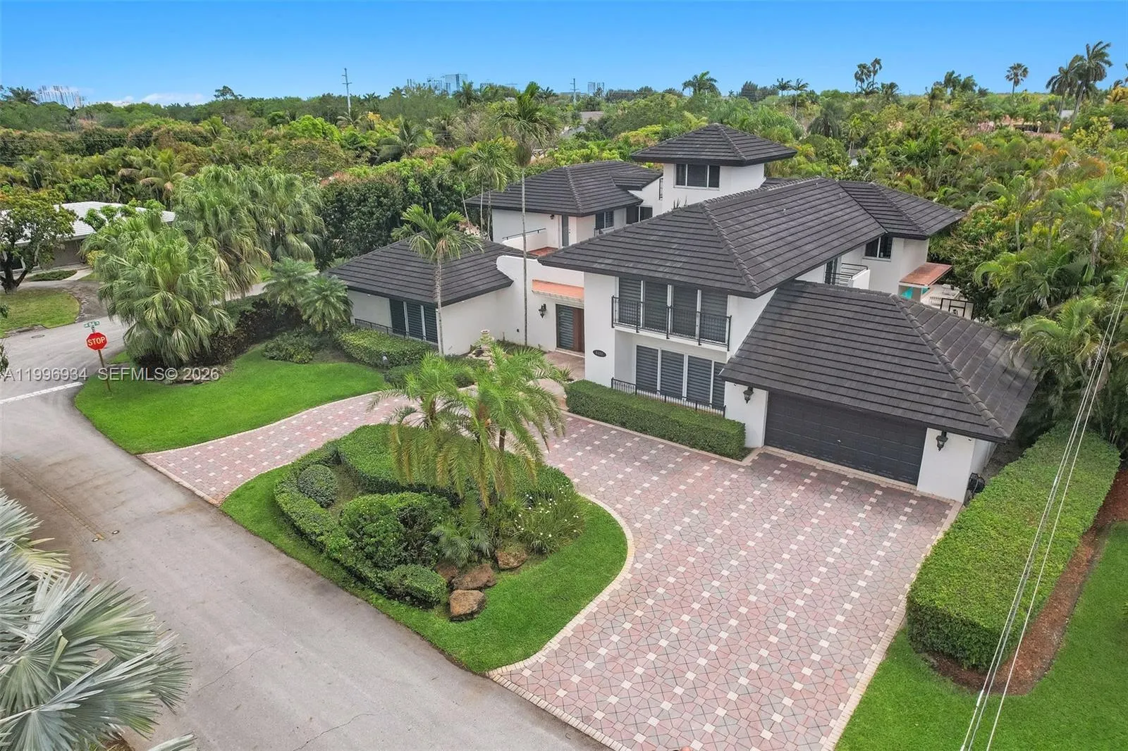 8450 SW 74th Ter, Miami FL 33143