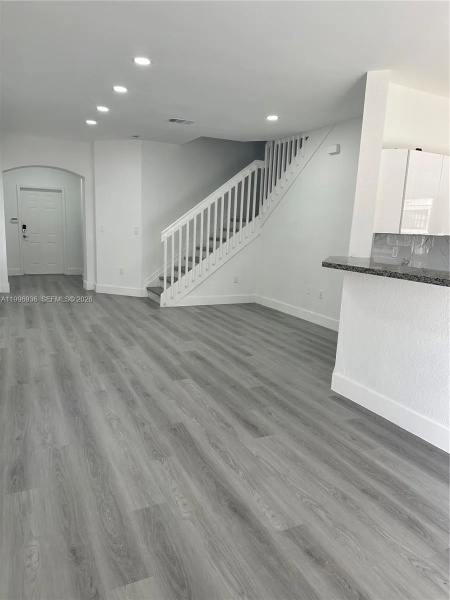 8246 NW 108th Ave # 16, Doral FL 33178