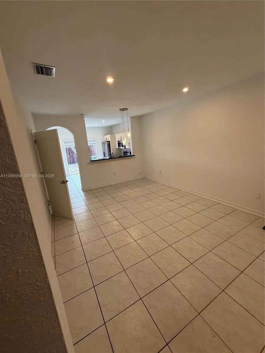 17084 SW 138th Ct, Miami FL 33177