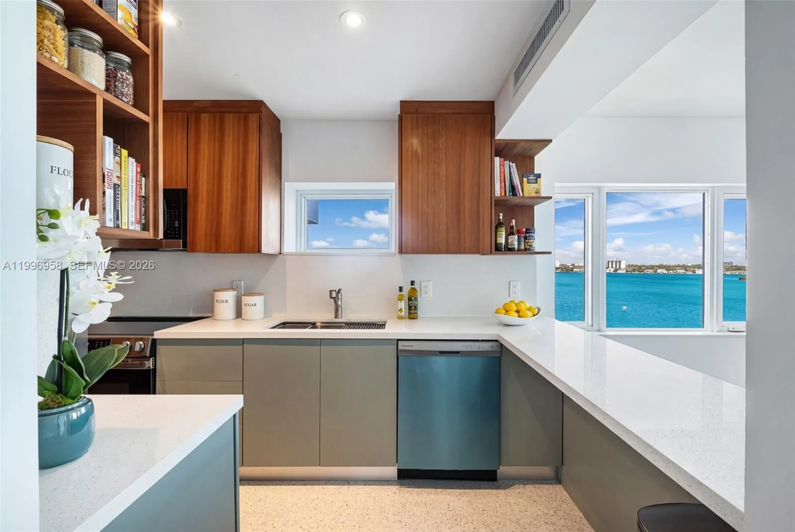 10300 W Bay Harbor Dr # 9D, Bay Harbor Islands FL 33154