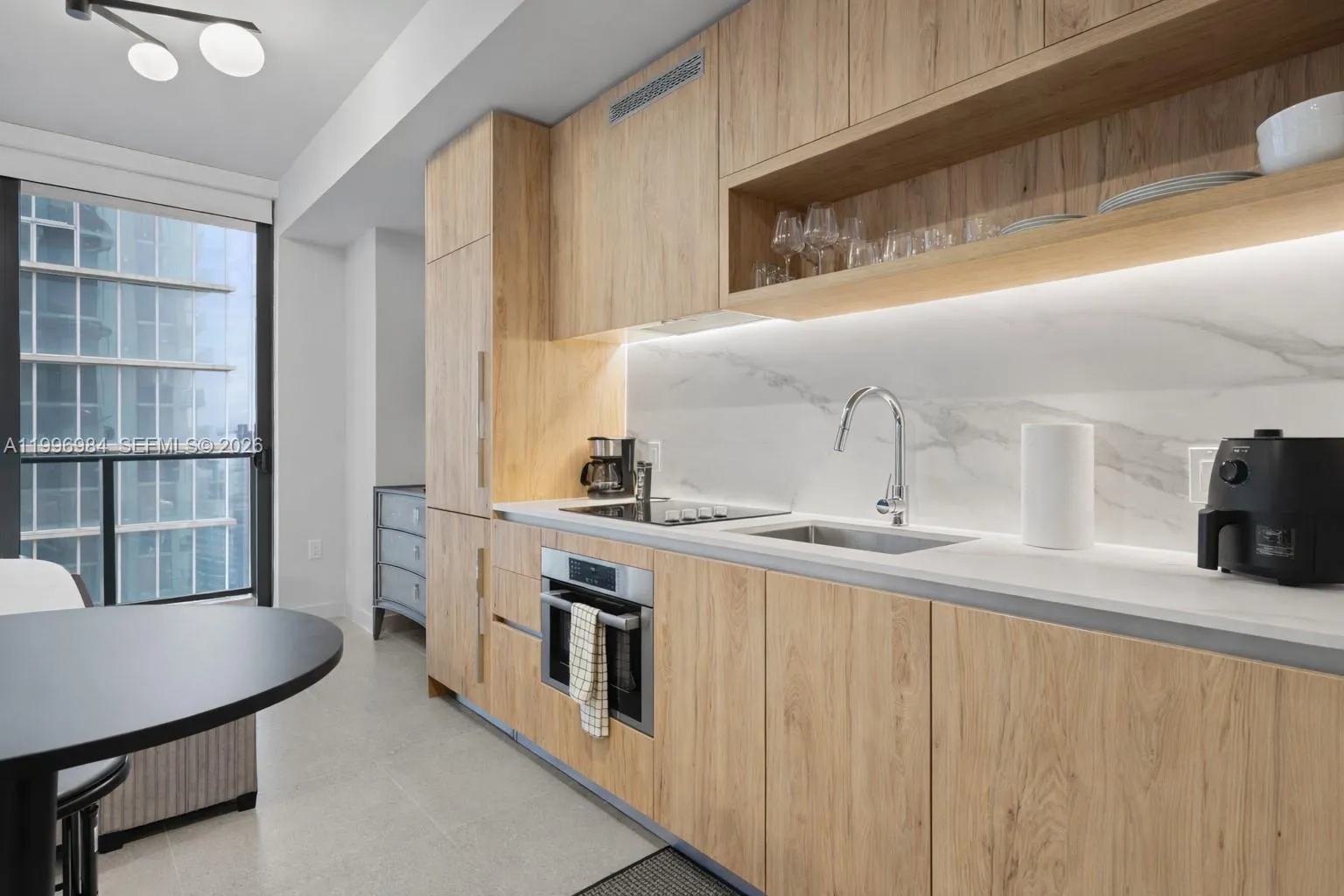 11 NE 6th St # 2102, Miami FL 33132