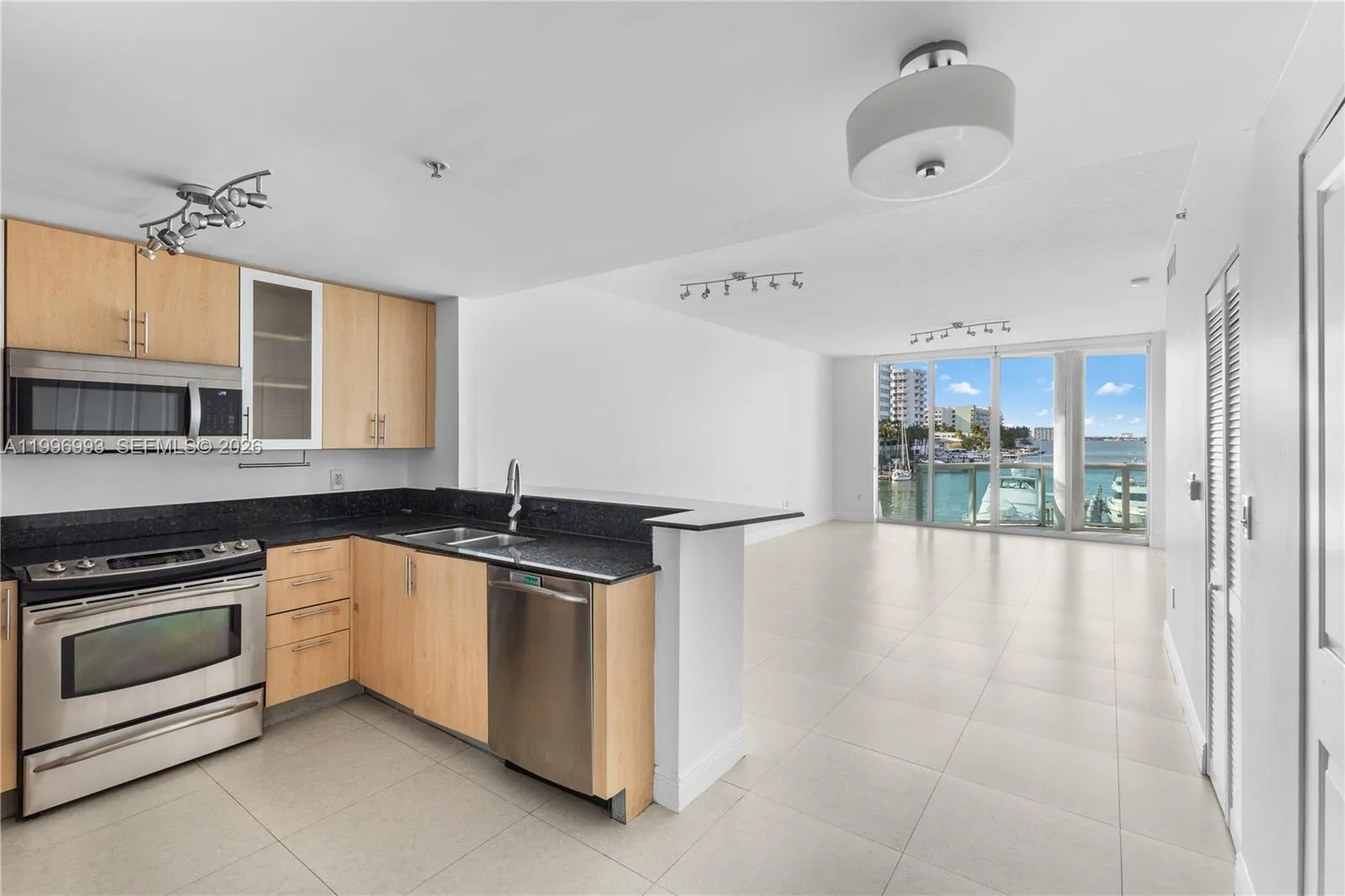 7914 Harbor Island Dr # 205, North Bay Village FL 33141