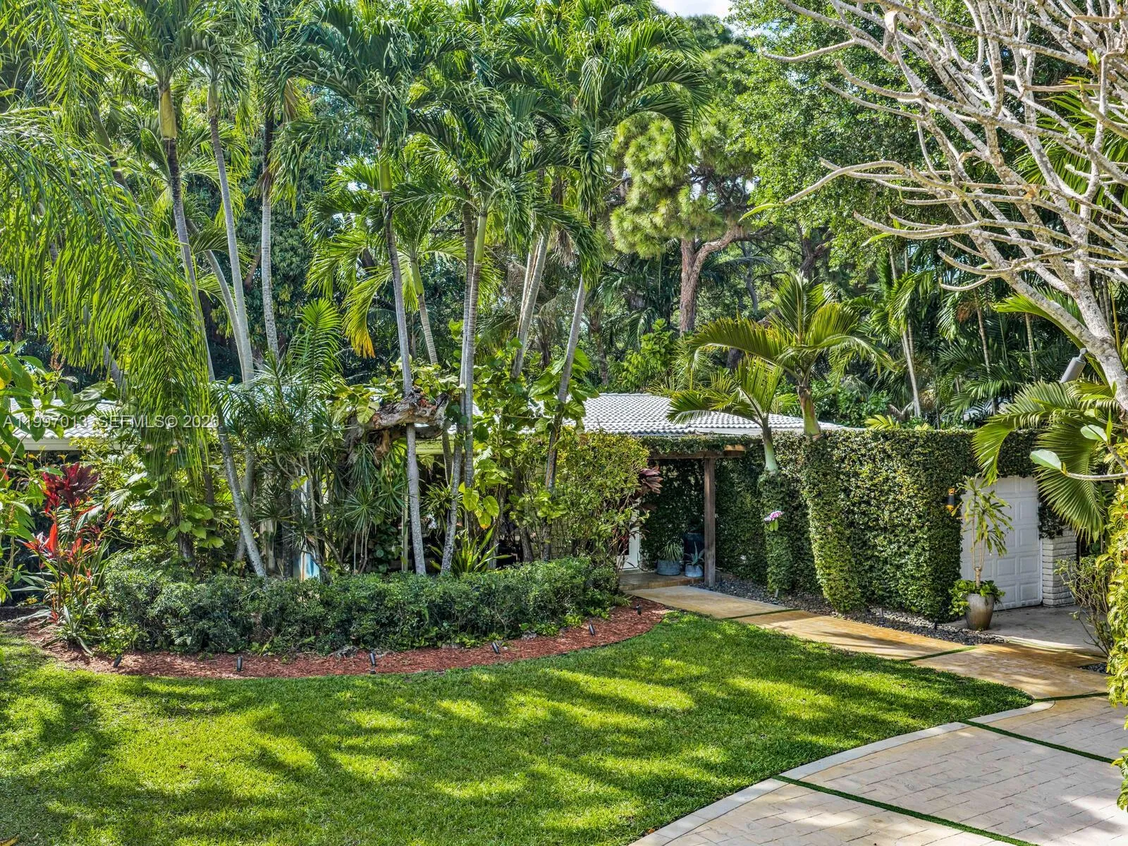 11932 NE 8th Avenue, Biscayne Park FL 33161