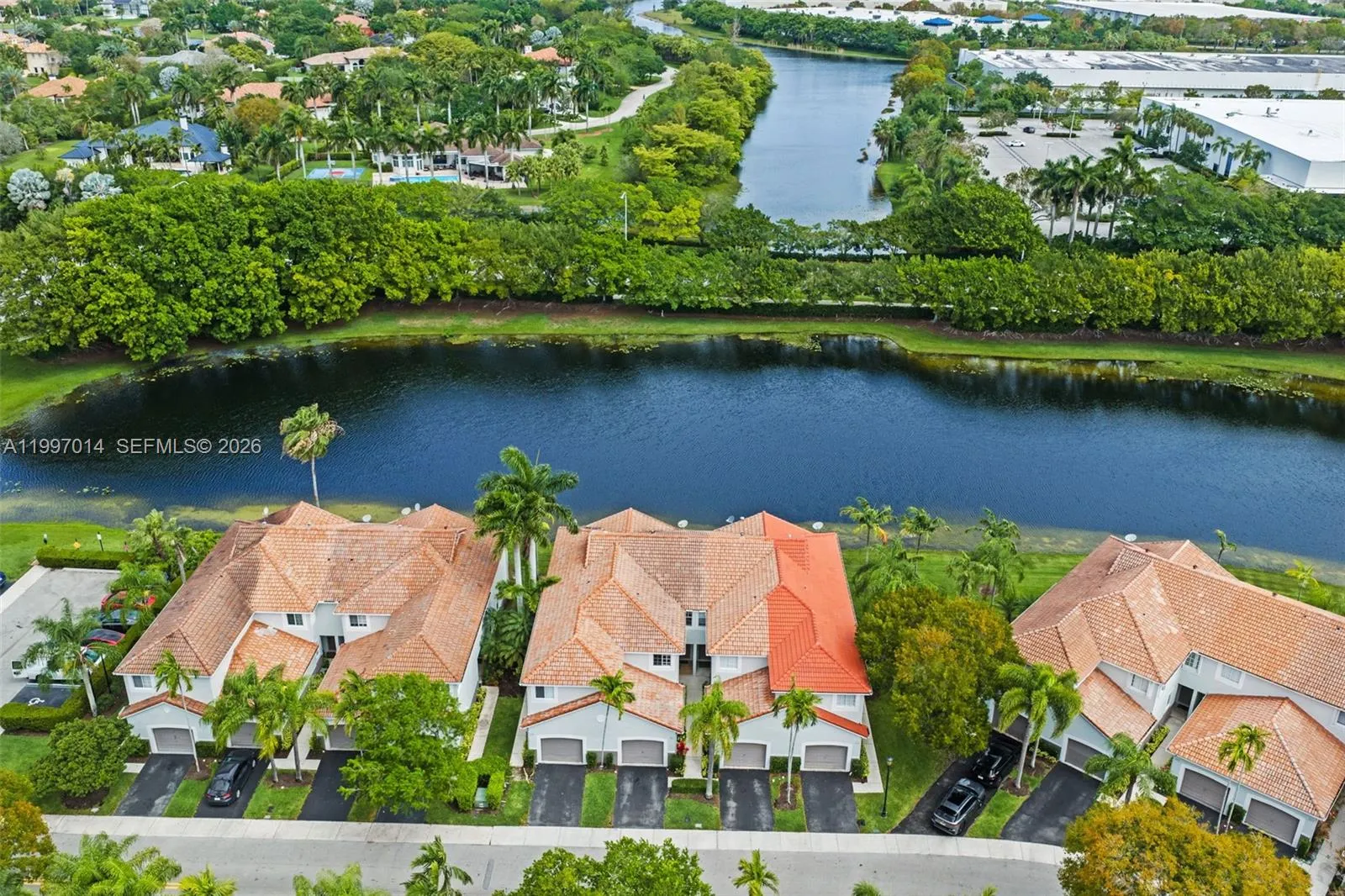 3676 San Simeon Cir, Weston FL 33331