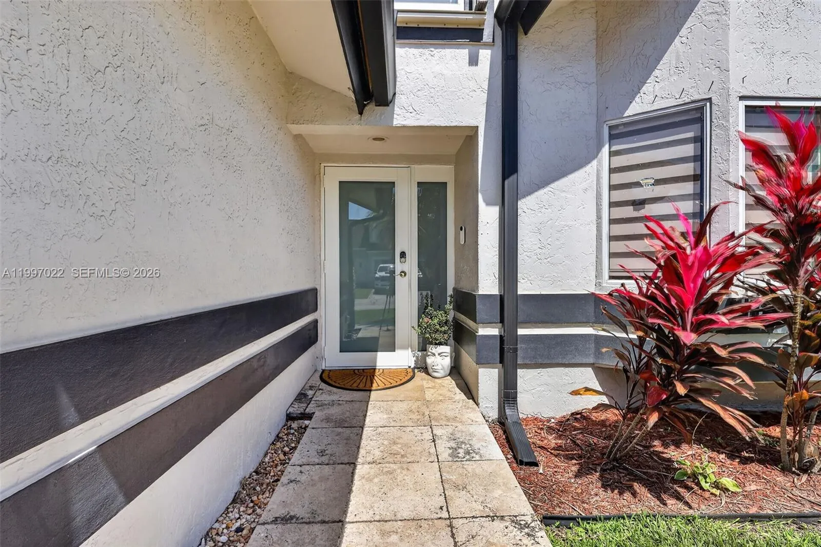 18198 NW 61st Ct, Hialeah FL 33015