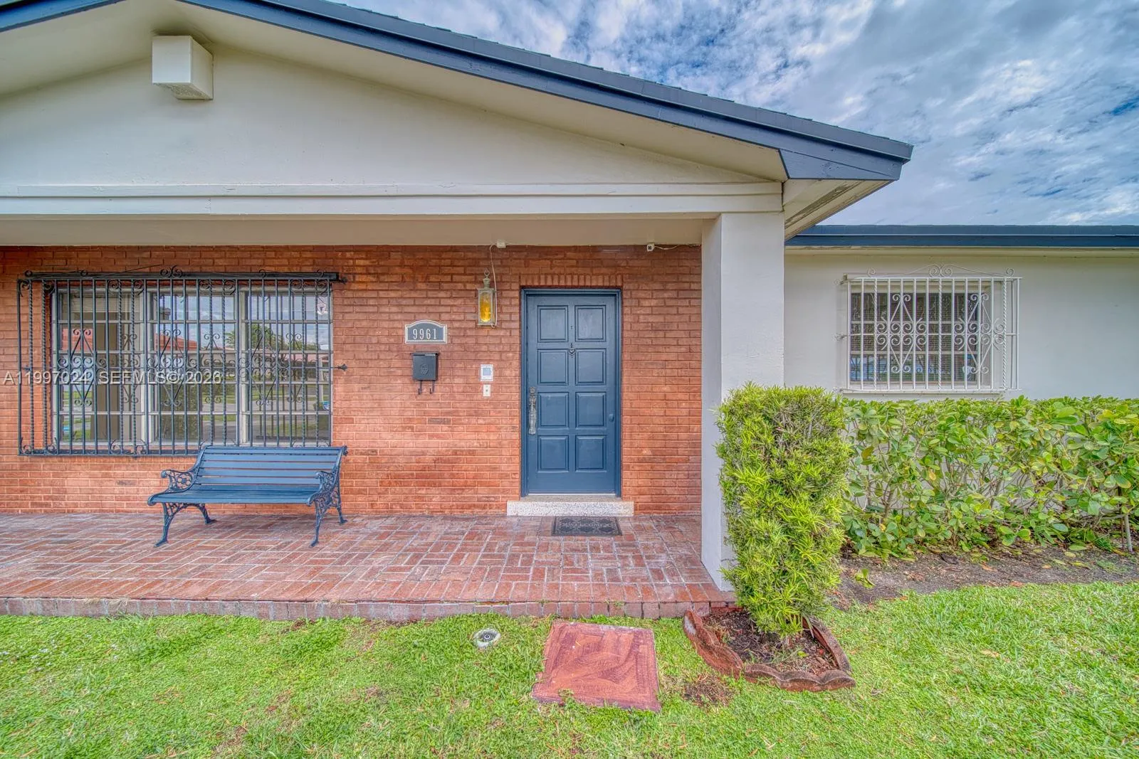 9961 SW 12th St, Miami FL 33174