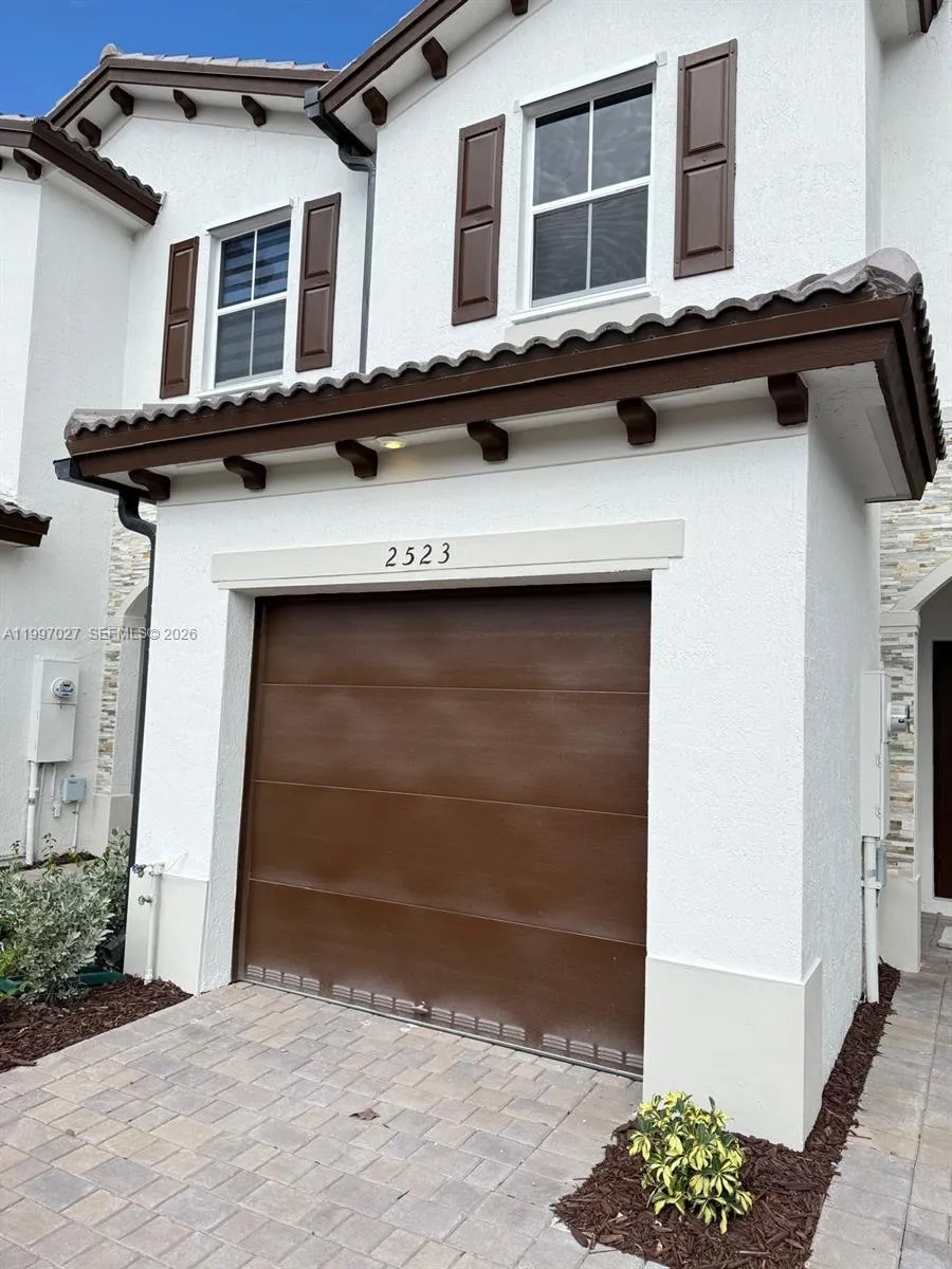 2523 SE 29th St # 2523, Homestead FL 33035