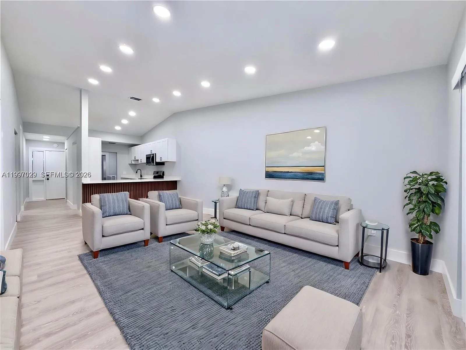 9254 NW 18th St, Pembroke Pines FL 33024