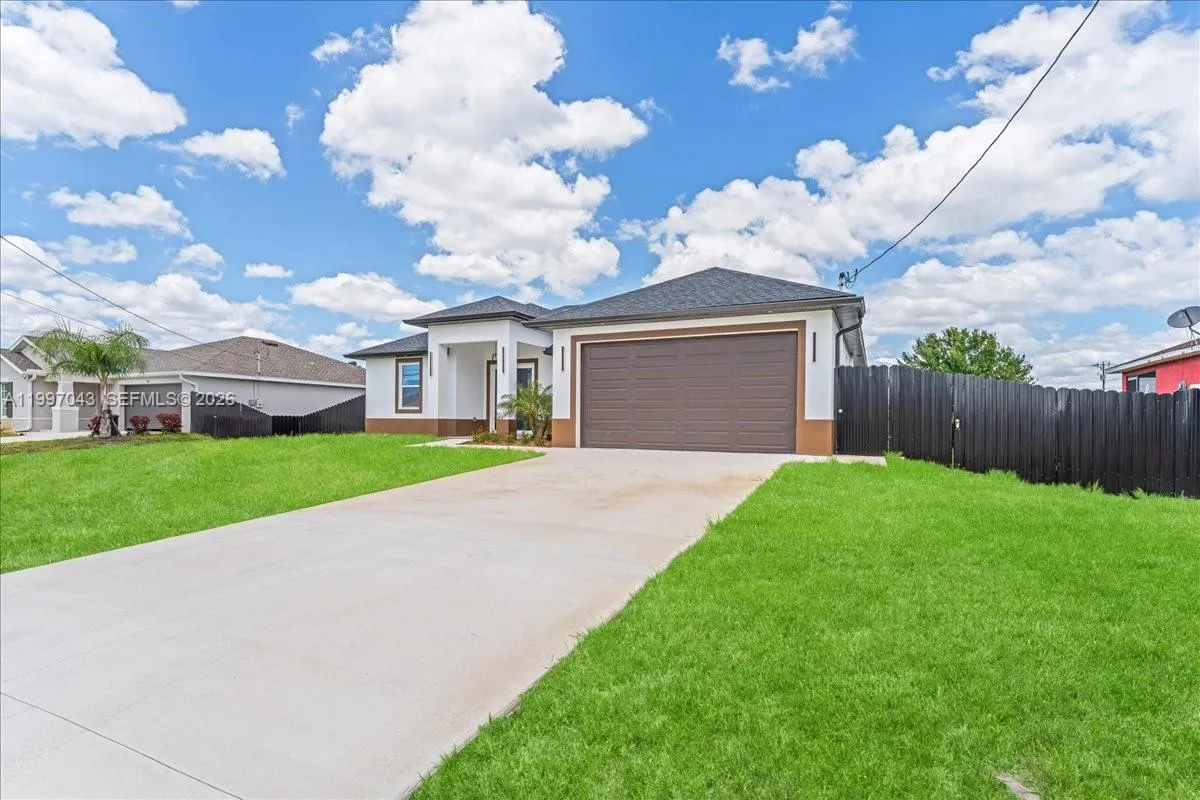 2914 23rd st sw, Lehigh Acres FL 33976