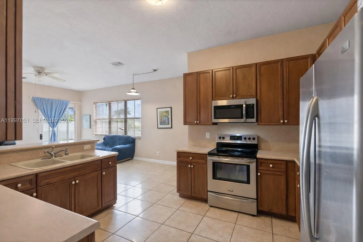 8968 NW 180th Ter, Hialeah FL 33018