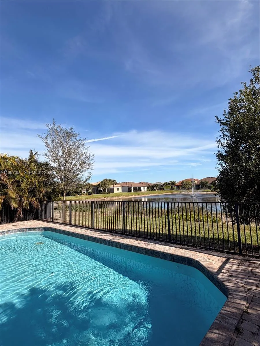 5026 Piaffe Dr, Lake Worth FL 33467