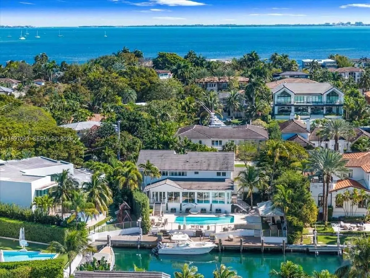 6832 Sunrise Ct # 0, Coral Gables FL 33133