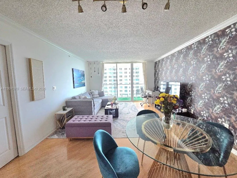 1155 Brickell Bay Dr # 2006, Miami FL 33131