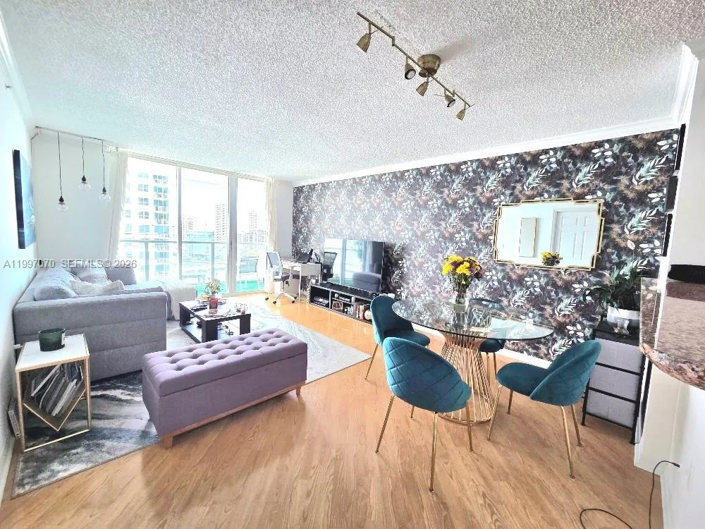 1155 Brickell Bay Dr # 2006, Miami FL 33131