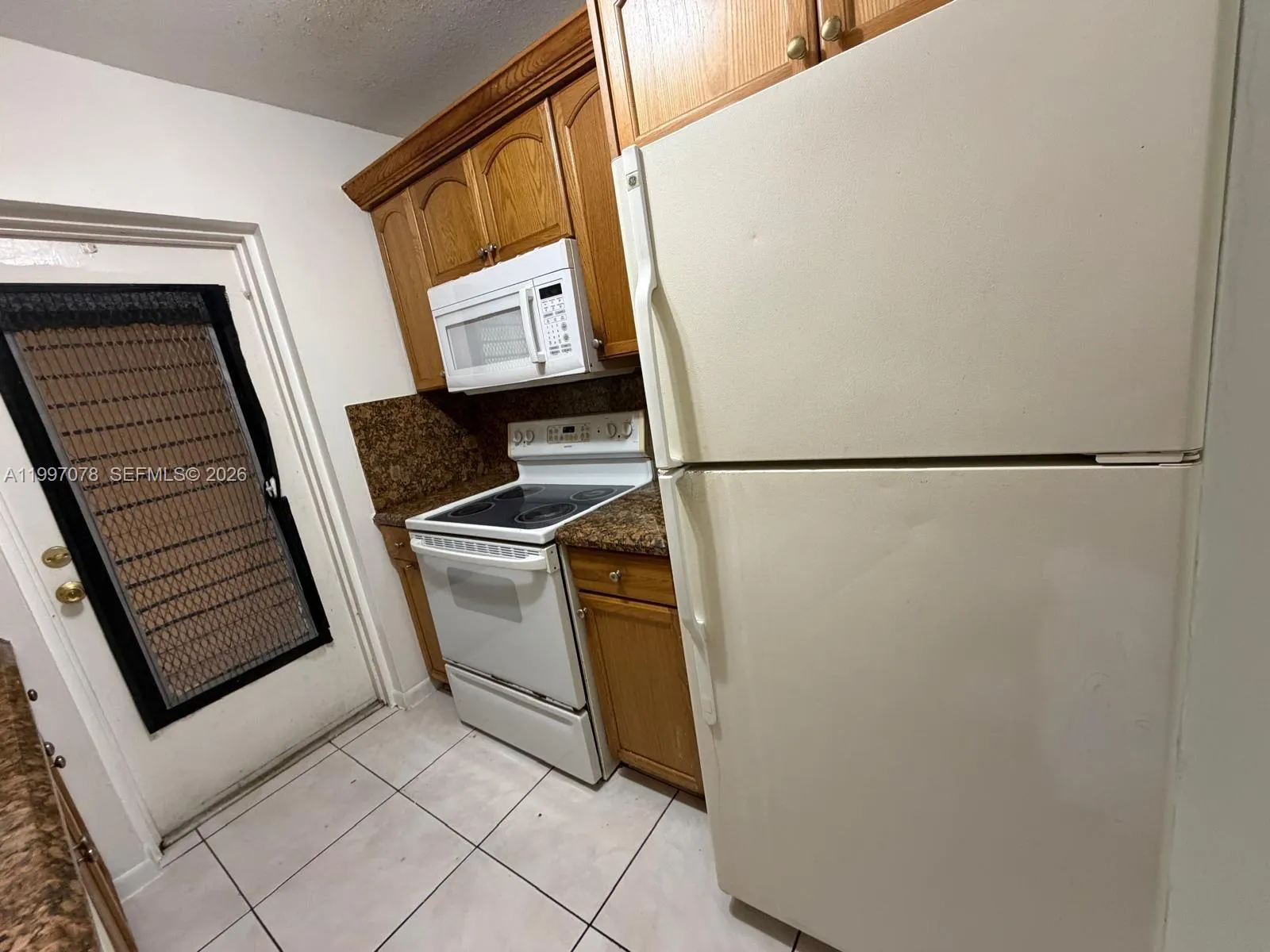 8704 NW 35th St # 208, Coral Springs FL 33065