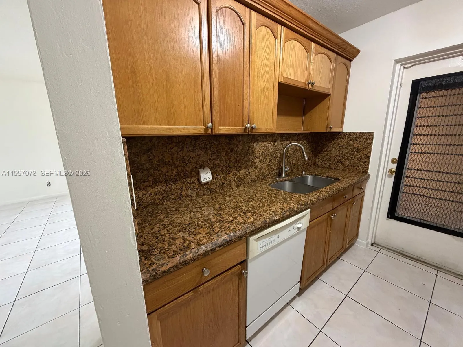 8704 NW 35th St # 208, Coral Springs FL 33065