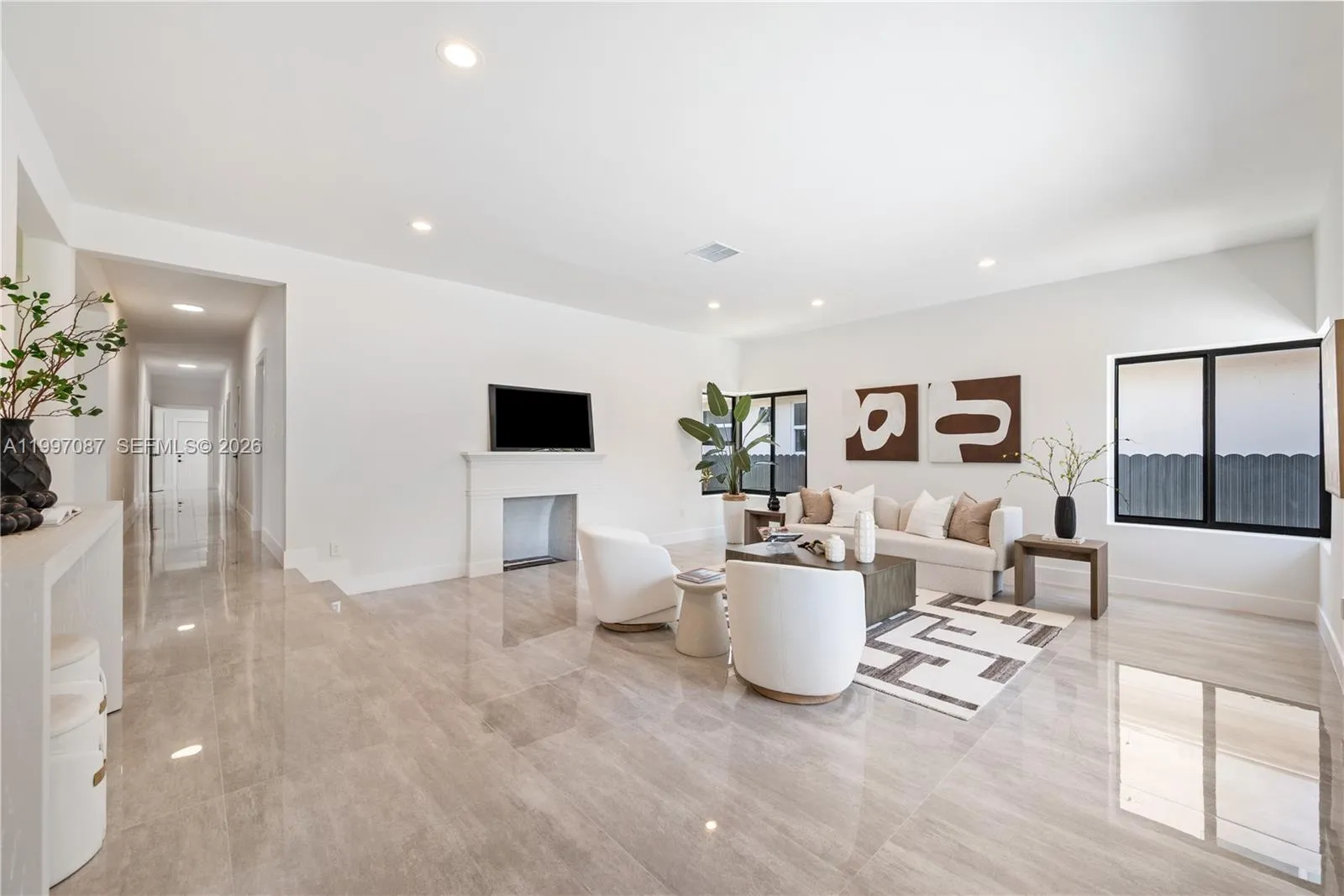 1405 Lenox Ave, Miami Beach FL 33139