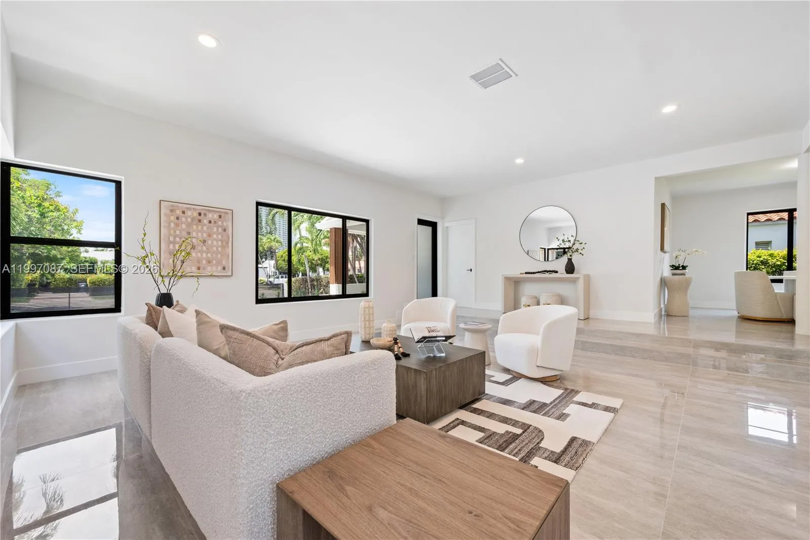 1405 Lenox Ave, Miami Beach FL 33139