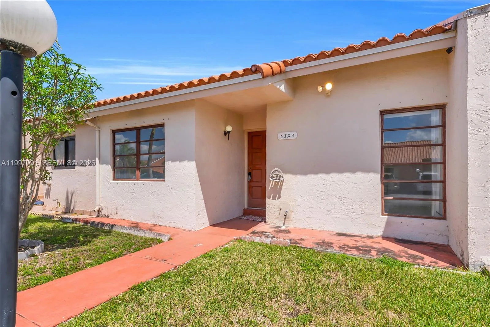 6323 SW 147th Place Cir, Miami FL 33193