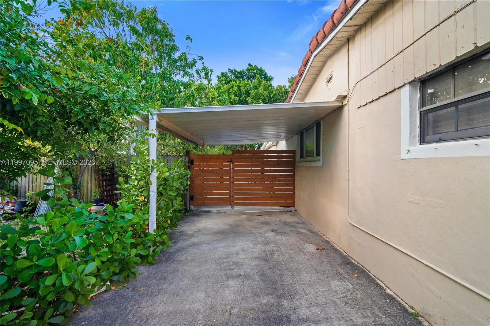 1181 NE 160th St # 0, North Miami Beach FL 33162