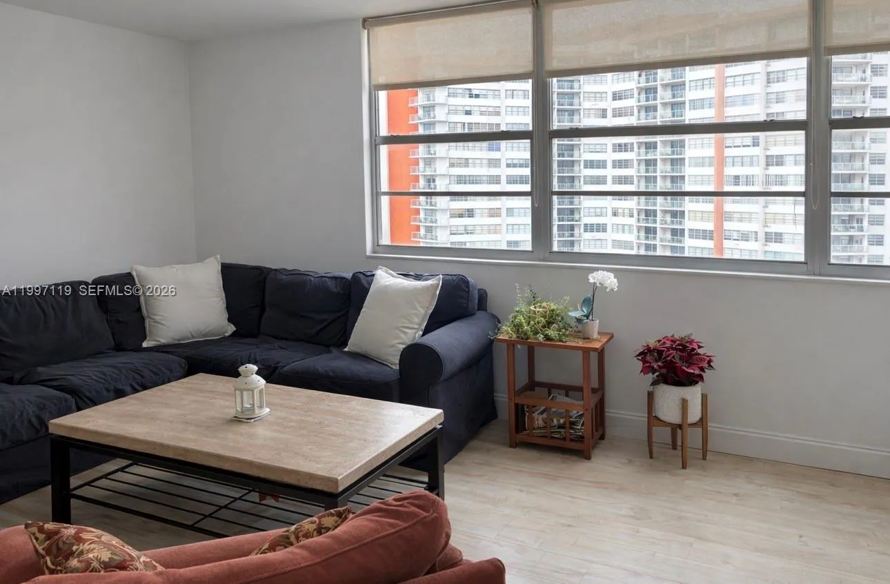 1351 NE Miami Gardens Dr # 926E, Miami FL 33179