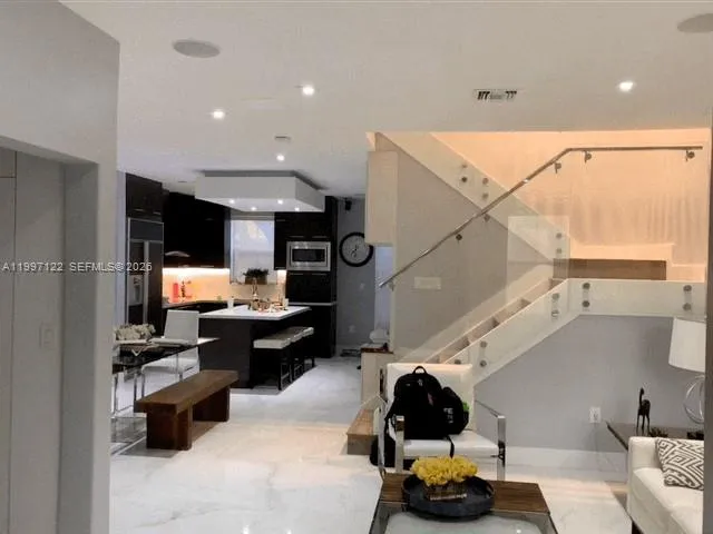 7768 NW 116th Ave, Doral FL 33178