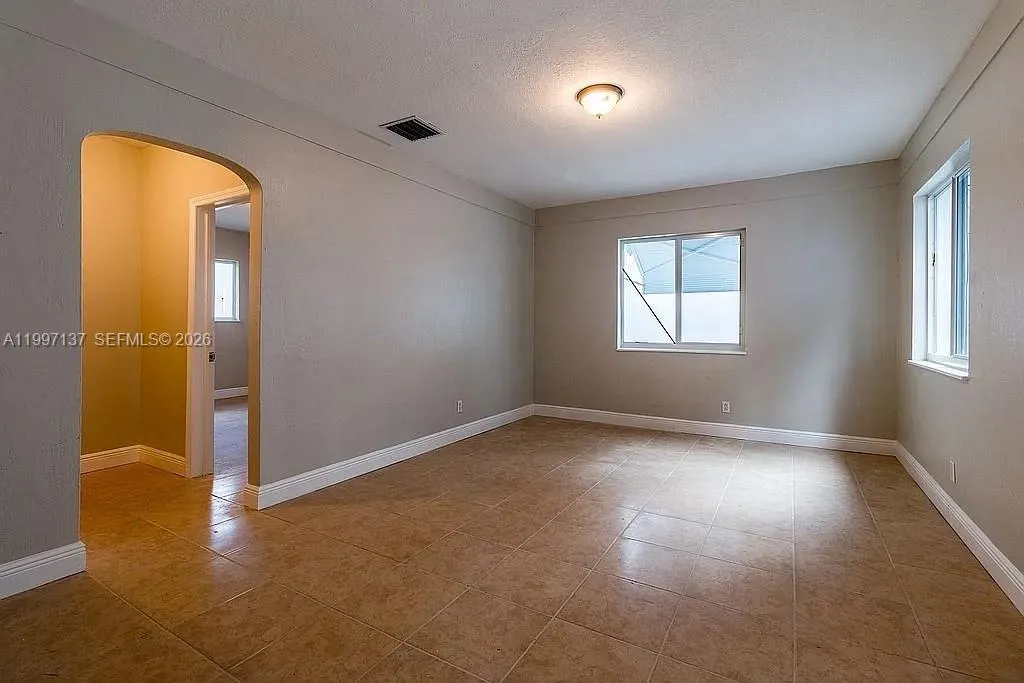 361 NE 57th St, Miami FL 33137