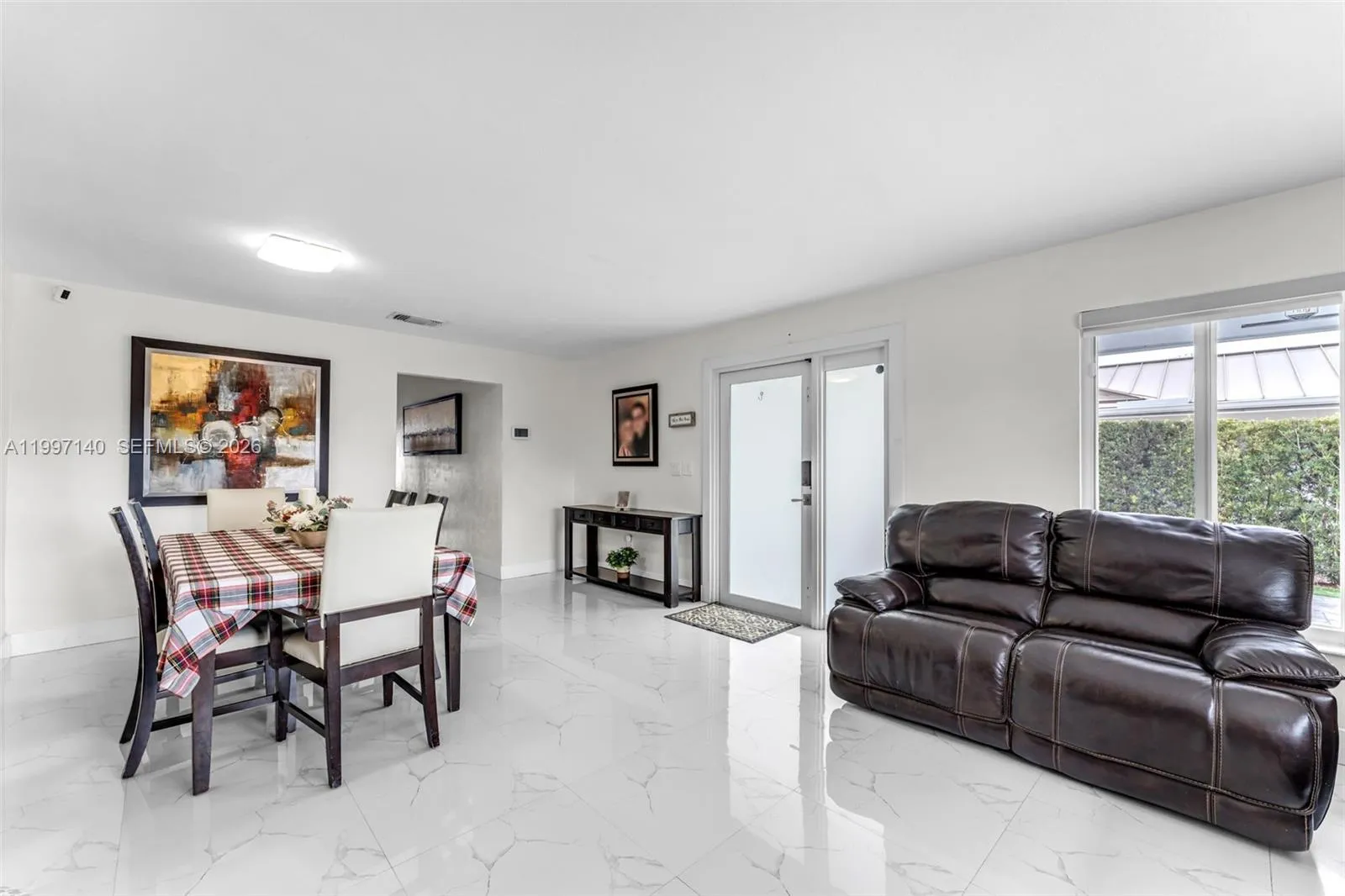 13935 SW 10th St, Miami FL 33184