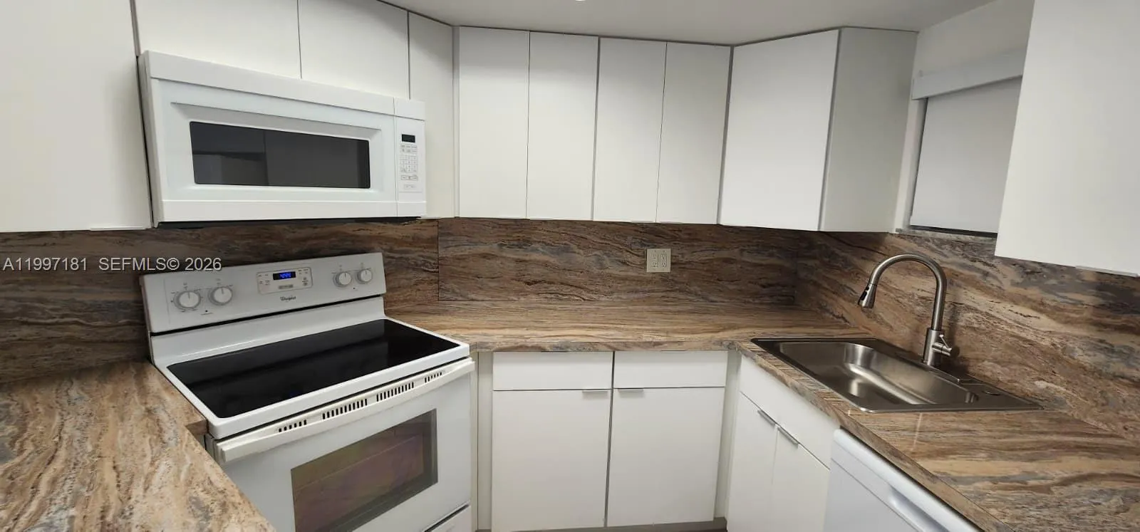 8255 Lake Dr # 405, Doral FL 33166