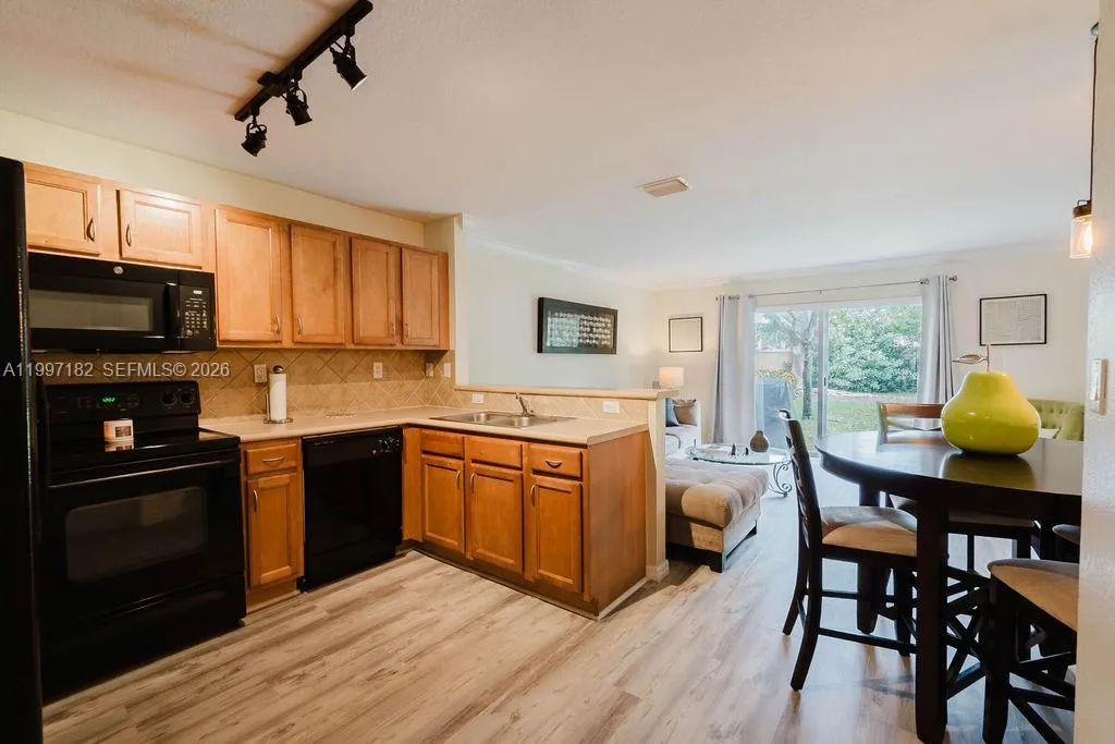 3011 SW 128th Ave # 102, Miramar FL 33027