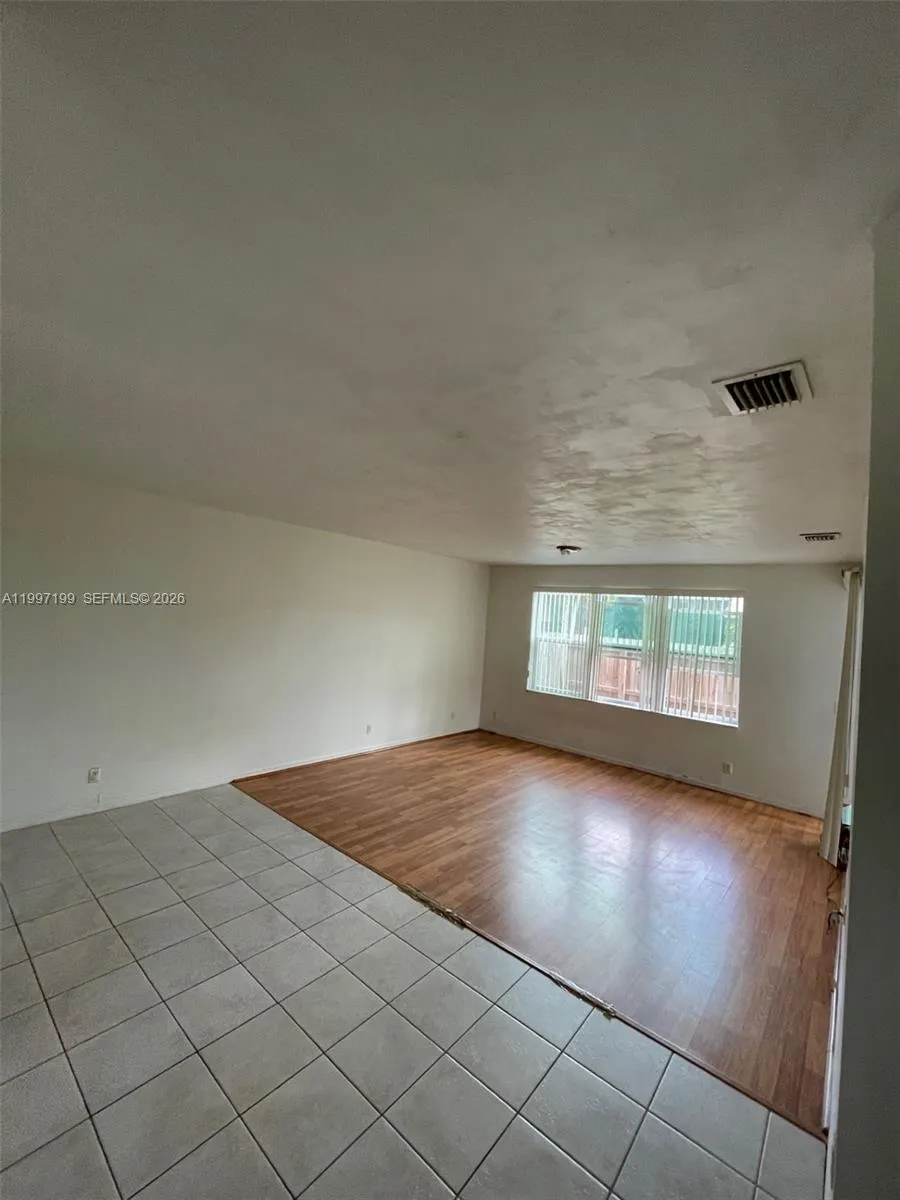 870 NE 212th Ter # 3, Miami FL 33179