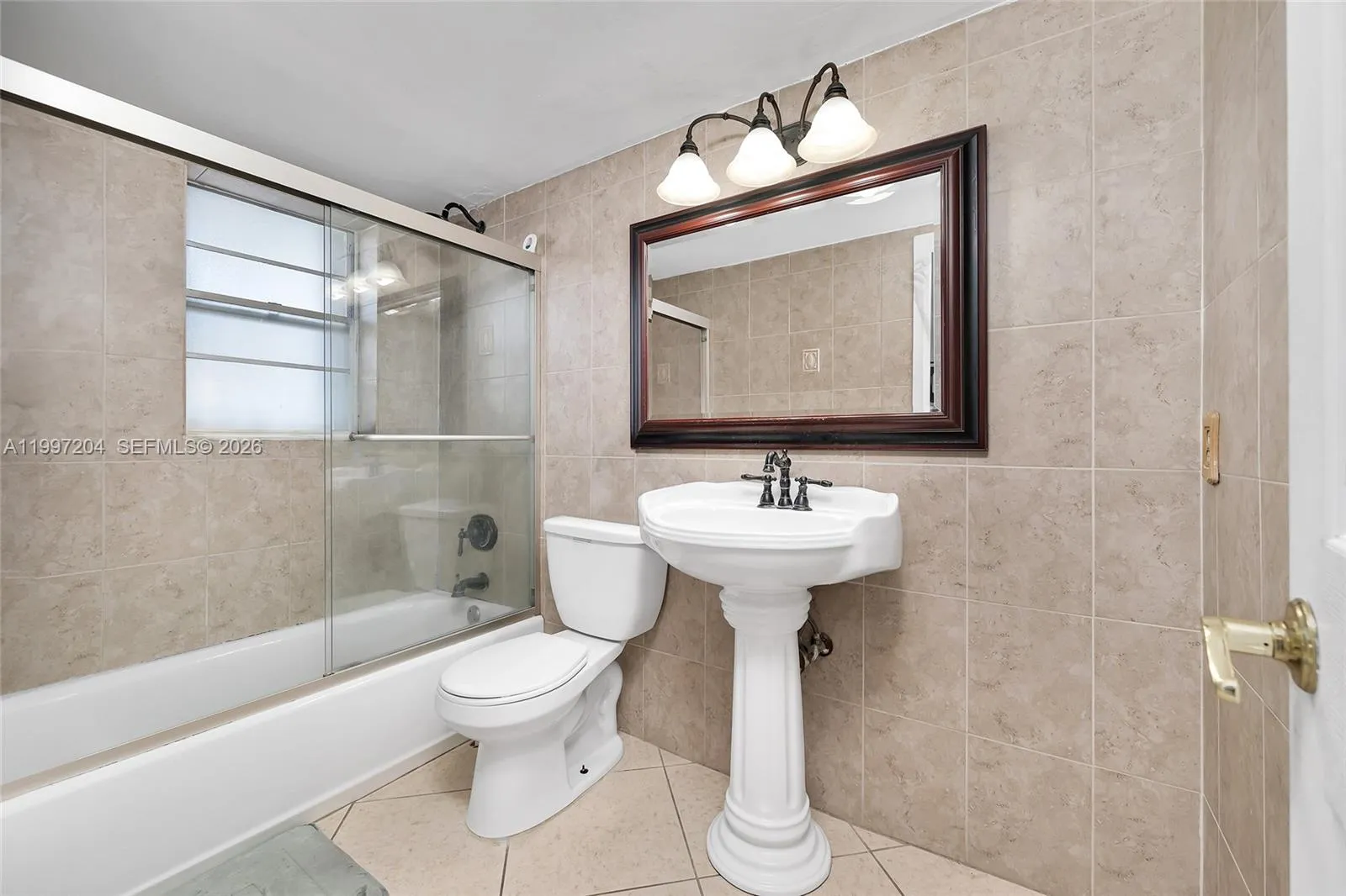 7620 Carlyle Ave # 204, Miami Beach FL 33141