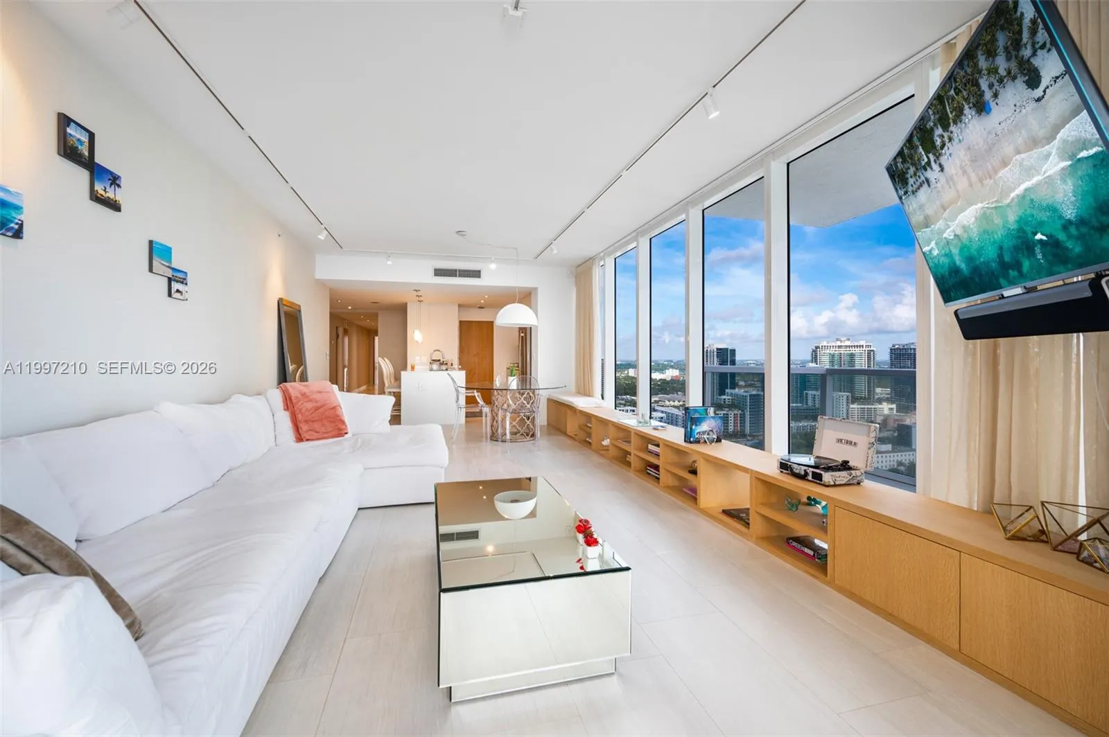 600 NE 27th St # 3201, Miami FL 33137