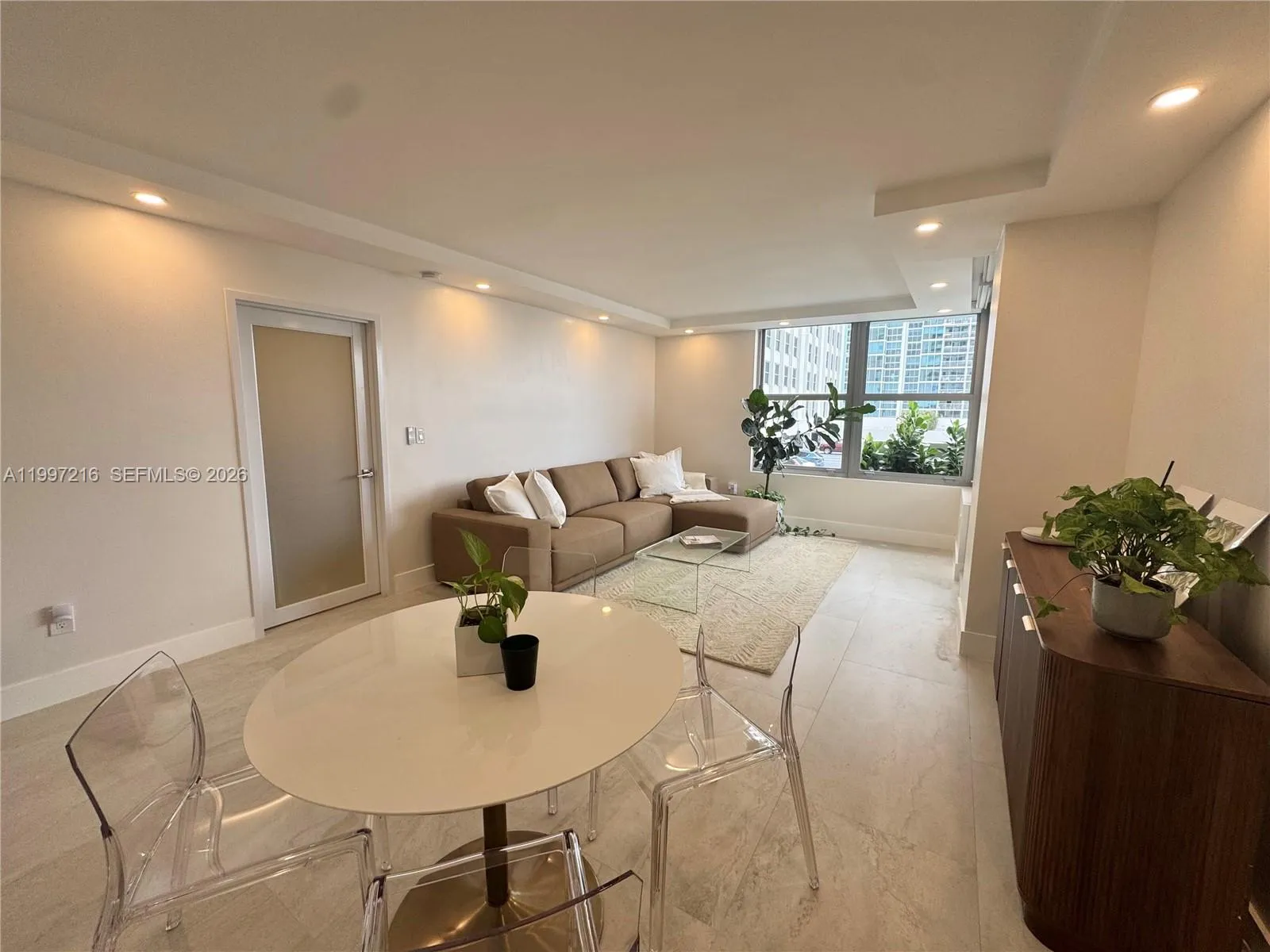 2899 Collins Ave # 424, Miami Beach FL 33140