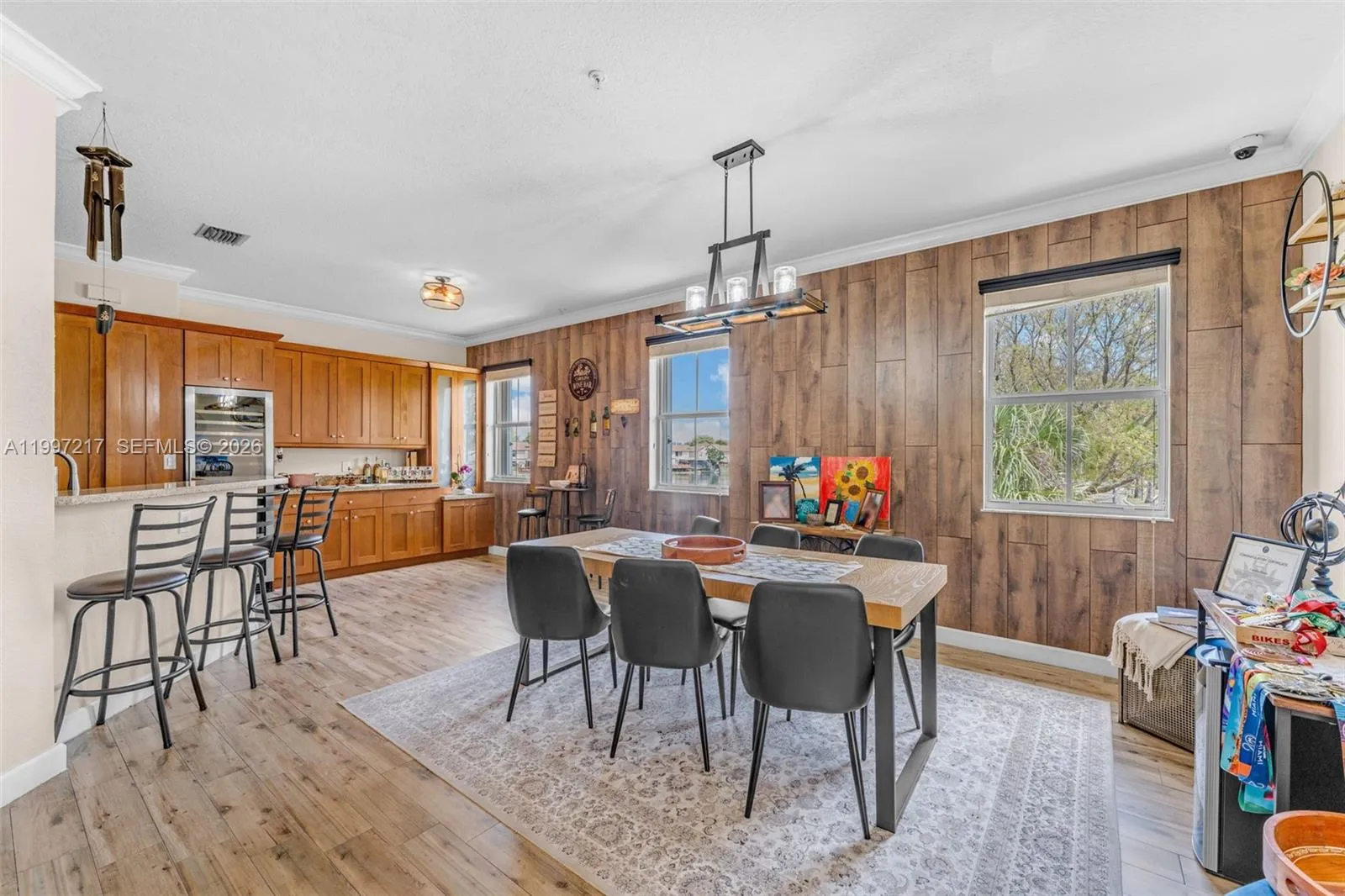 10012 NW 7th St # 206, Miami FL 33172